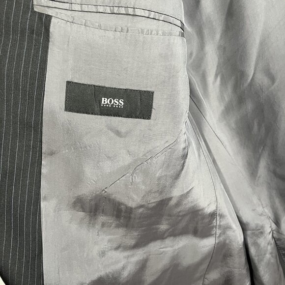Hugo Boss Suit Mens 46 Long Gray Pinstripe Wool Two Button Jacket Pants 38x32 - Picture 3 of 16